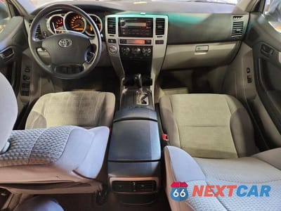 Zdjęcie 8 z 13 samochodu: 2005 TOYOTA 4RUNNER SR5 VIN:JTEBU14R050063629 - miniatura