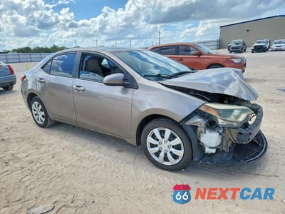 Czwarte zdjęcie samochodu z boku: 2015 TOYOTA COROLLA LE VIN:5YFBURHE4FP298519 - miniatura