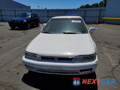 Piąte zdjęcie samochodu w środku: 1991 HONDA ACCORD LX VIN:JHMCB7653MC003495 - miniatura
