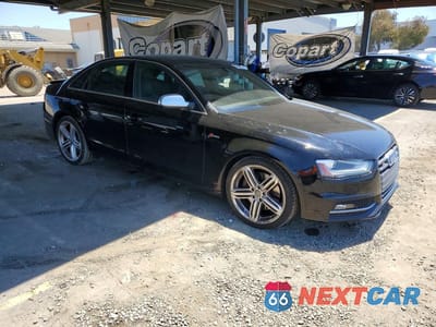 Czwarte zdjęcie samochodu z boku: 2014 AUDI S4 PREMIUM PLUS VIN:WAUBGAFL7EA124387 - miniatura