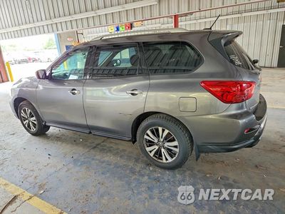 Drugie zdjęcie samochodu z przodu: 2017 NISSAN PATHFINDER S VIN:5N1DR2MM3HC911557 - miniatura