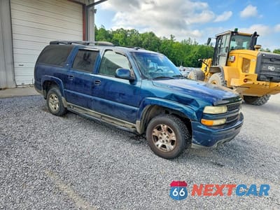 Czwarte zdjęcie samochodu z boku: 2005 CHEVROLET SUBURBAN K1500 VIN:3GNFK16Z45G158562 - miniatura