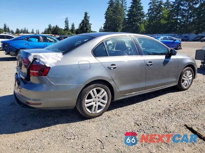 Trzecie zdjęcie samochodu z tyłu: 2018 VOLKSWAGEN JETTA S VIN:3VW2B7AJ4JM239016 - miniatura