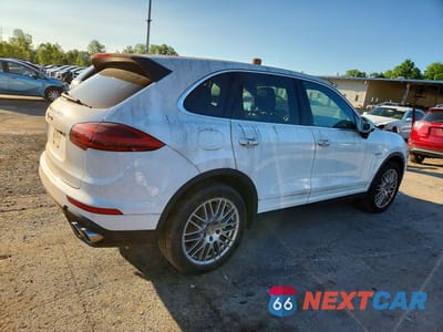 Trzecie zdjęcie samochodu z tyłu: 2016 PORSCHE CAYENNE SE HYBRID VIN:WP1AE2A21GLA58031 - miniatura