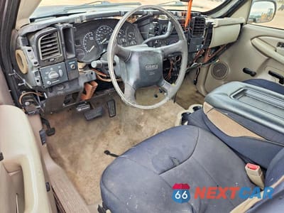 Zdjęcie 8 z 13 samochodu: 2002 GMC NEW SIERRA C1500 VIN:1GTEC14WX2Z155767 - miniatura