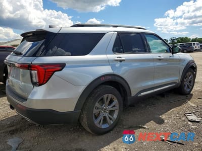 Trzecie zdjęcie samochodu z tyłu: 2025 FORD EXPLORER ACTIVE VIN:1FMUK8DH2SGA98237 - miniatura