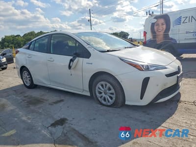 Czwarte zdjęcie samochodu z boku: 2021 TOYOTA PRIUS LE VIN:JTDKAMFU2M3148551 - miniatura