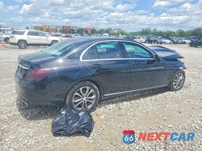 Trzecie zdjęcie samochodu z tyłu: 2017 MERCEDES-BENZ C 300 4MATIC VIN:WDDWF4KBXHR240894 - miniatura
