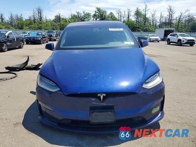 Piąte zdjęcie samochodu w środku: 2022 TESLA MODEL X VIN:7SAXCAE59NF361559 - miniatura