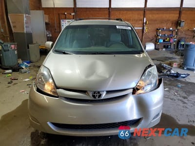 Piąte zdjęcie samochodu w środku: 2009 TOYOTA SIENNA XLE VIN:5TDZK22C19S235067 - miniatura