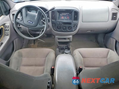 Zdjęcie 8 z 13 samochodu: 2001 FORD ESCAPE XLT VIN:1FMYU04131KC39490 - miniatura