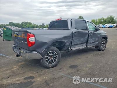 Trzecie zdjęcie samochodu z tyłu: 2021 TOYOTA TUNDRA CREWMAX SR5 VIN:5TFEY5F11MX286675 - miniatura