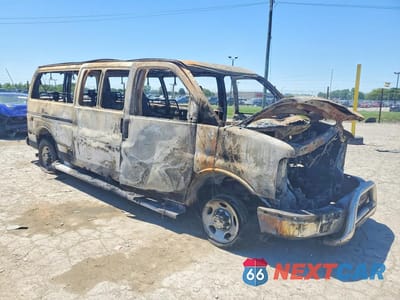 Czwarte zdjęcie samochodu z boku: 2017 CHEVROLET EXPRESS G3500 LT VIN:1GAZGPFG5H1249635 - miniatura