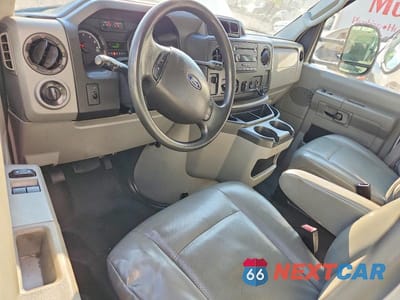 Zdjęcie 8 z 12 samochodu: 2013 FORD E450 REFRIGERATED DELIVERY TRUCK VIN:1FDXE4FL9DDA75041 - miniatura