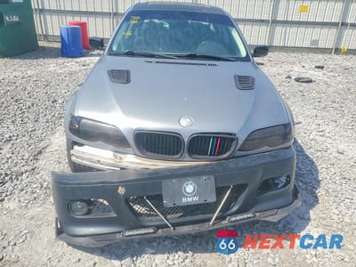 Piąte zdjęcie samochodu w środku: 2005 BMW 325 I VIN:WBAEV334X5KW18362 - miniatura