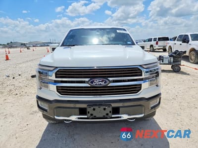 Piąte zdjęcie samochodu w środku: 2024 FORD F150 KING RANCH VIN:1FTFW6L88RFA79571 - miniatura