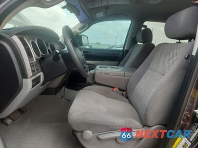 Zdjęcie 7 z 12 samochodu: 2011 TOYOTA TUNDRA VIN:5TFDW5F1XBX178988 - miniatura