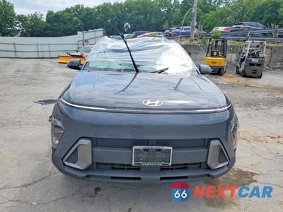Piąte zdjęcie samochodu w środku: 2024 HYUNDAI KONA SEL VIN:KM8HBCABXRU074106 - miniatura