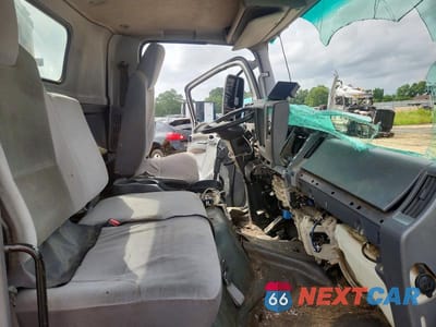 Zdjęcie 11 z 13 samochodu: 2019 ISUZU NPR HD VIN:54DC4W1B6KS814662 - miniatura