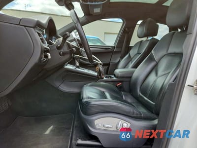 Zdjęcie 7 z 12 samochodu: 2015 PORSCHE MACAN S VIN:WP1AB2A59FLB64096 - miniatura