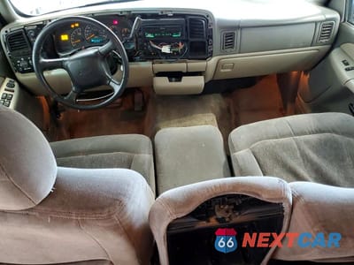 Zdjęcie 8 z 13 samochodu: 2000 CHEVROLET SUBURBAN K1500 VIN:3GNFK16T7YG123563 - miniatura