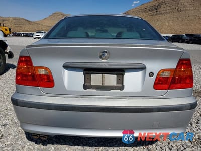 Zdjęcie 6 z 12 samochodu: 2004 BMW 325 I VIN:WBAEV33404KR32424 - miniatura