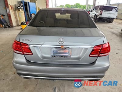 Zdjęcie 6 z 12 samochodu: 2014 MERCEDES-BENZ E 350 VIN:WDDHF5KB7EA872020 - miniatura