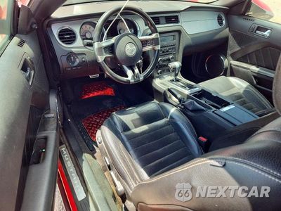 Zdjęcie 8 z 12 samochodu: 2010 FORD MUSTANG VIN:1ZVBP8AN6A5181216 - miniatura