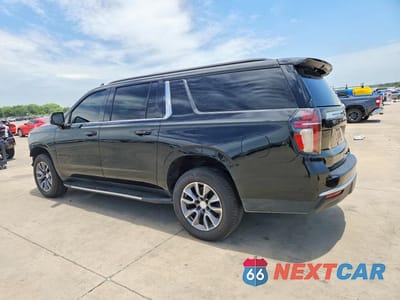 Drugie zdjęcie samochodu z przodu: 2022 CHEVROLET SUBURBAN C1500 LT VIN:1GNSCCKD8NR279242 - miniatura