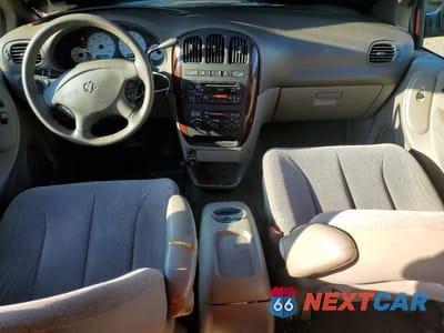 Zdjęcie 8 z 13 samochodu: 2001 DODGE GRAND CARAVAN SPORT VIN:2B8GP44G31R164404 - miniatura