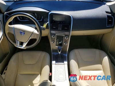 Zdjęcie 8 z 12 samochodu: 2016 VOLVO XC60 T5 PREMIER VIN:YV440MDK3G2785243 - miniatura