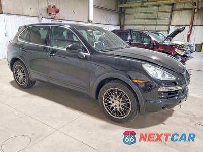Czwarte zdjęcie samochodu z boku: 2011 PORSCHE CAYENNE VIN:WP1AA2A21BLA04779 - miniatura
