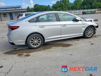 Trzecie zdjęcie samochodu z tyłu: 2019 HYUNDAI SONATA SE VIN:5NPE24AF4KH741073 - miniatura