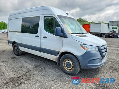 Czwarte zdjęcie samochodu z boku: 2022 MERCEDES-BENZ SPRINTER 2500 DELIVERY VAN VIN:W1Y4EBHY4NT086696 - miniatura