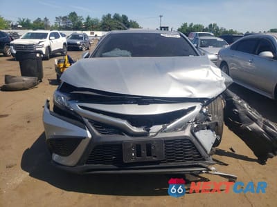 Piąte zdjęcie samochodu w środku: 2022 TOYOTA CAMRY SE VIN:4T1T11AK9NU618686 - miniatura