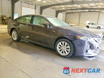 Czwarte zdjęcie samochodu z boku: 2014 LEXUS ES 300H VIN:JTHBW1GG0E2073315 - miniatura