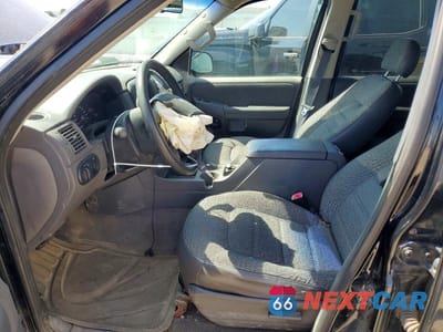 Zdjęcie 7 z 13 samochodu: 2003 FORD EXPLORER XLS VIN:1FMZU72K23ZA80853 - miniatura