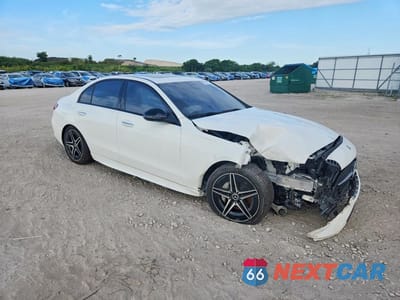 Czwarte zdjęcie samochodu z boku: 2023 MERCEDES-BENZ C 300 VIN:W1KAF4GB1PR106146 - miniatura