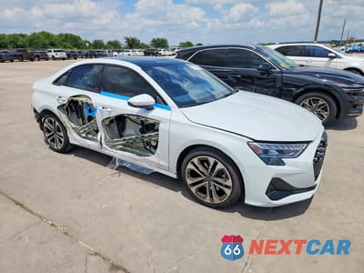 Czwarte zdjęcie samochodu z boku: 2026 AUDI A3 PREMIUM PLUS VIN:WAUHUDGY4TA044573 - miniatura