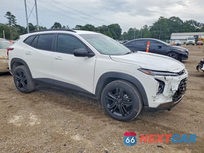 Czwarte zdjęcie samochodu z boku: 2025 CHEVROLET TRAX ACTIV VIN:KL77LKEPXSC101777 - miniatura