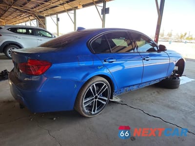 Trzecie zdjęcie samochodu z tyłu: 2018 BMW 340 XI VIN:WBA8B7C58JA411894 - miniatura