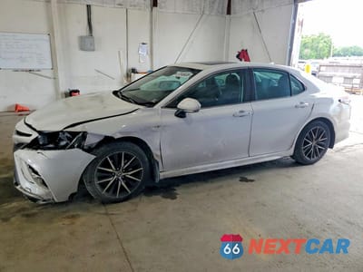 2022 TOYOTA CAMRY SE 4T1T11AKXNU646545 - główne zdjęcie licytacji z USA - miniatura