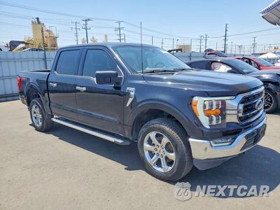 Czwarte zdjęcie samochodu z boku: 2023 FORD F150 SUPERCREW VIN:1FTFW1E89PKD68074 - miniatura