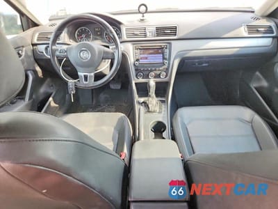 Zdjęcie 8 z 12 samochodu: 2015 VOLKSWAGEN PASSAT S VIN:1VWAS7A37FC113027 - miniatura