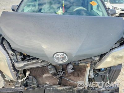 Zdjęcie 11 z 12 samochodu: 2012 TOYOTA SIENNA LE VIN:5TDKK3DC0CS210088 - miniatura