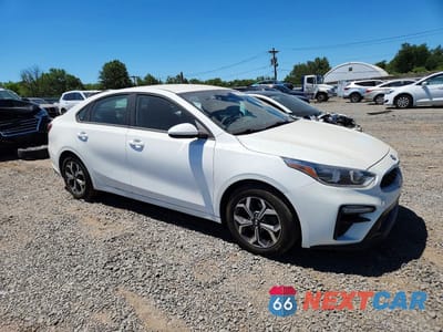 Czwarte zdjęcie samochodu z boku: 2020 KIA FORTE LXS VIN:3KPF24AD6LE234104 - miniatura