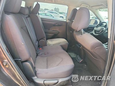 Zdjęcie 11 z 14 samochodu: 2023 TOYOTA HIGHLANDER LE VIN:5TDKDRAH6PS013865 - miniatura