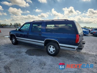 Drugie zdjęcie samochodu z przodu: 1997 CHEVROLET SUBURBAN C1500 VIN:1GNEC16R9VJ370719 - miniatura