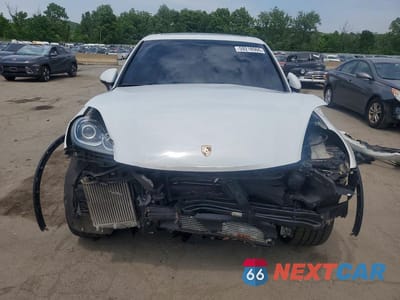 Piąte zdjęcie samochodu w środku: 2016 PORSCHE CAYENNE S VIN:WP1AB2A21GLA96576 - miniatura