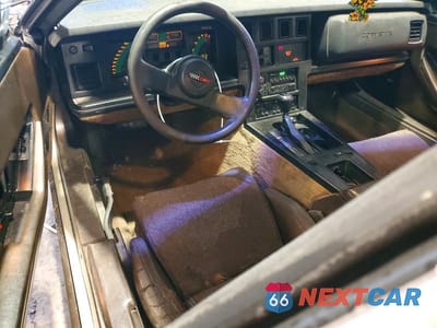 Zdjęcie 8 z 12 samochodu: 1987 CHEVROLET CORVETTE VIN:1G1YY2185H5100436 - miniatura